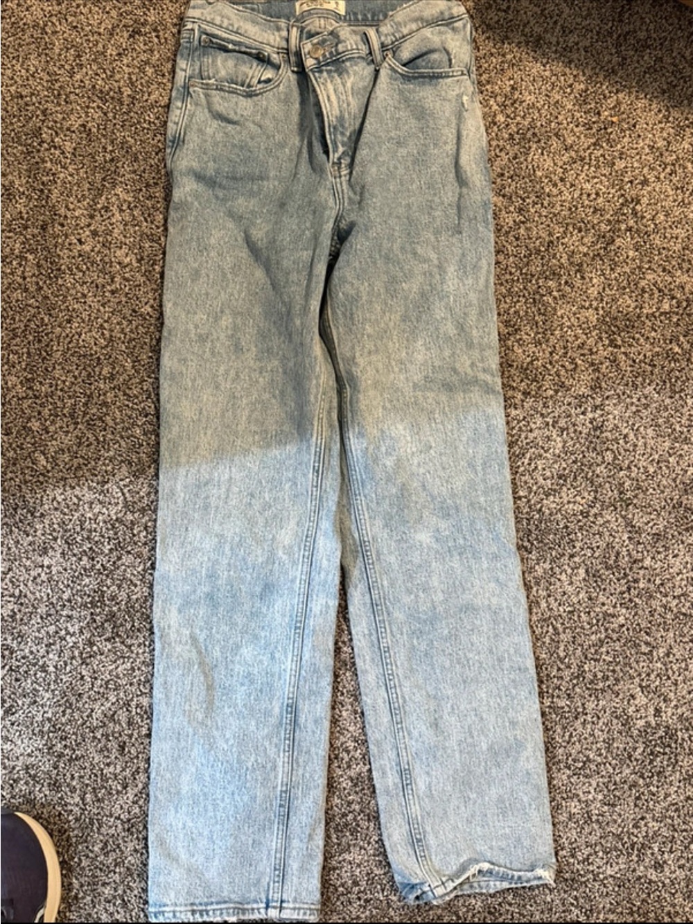 Women’s Abercrombie Light Wash Blue Jeans - Classic Straight Fit